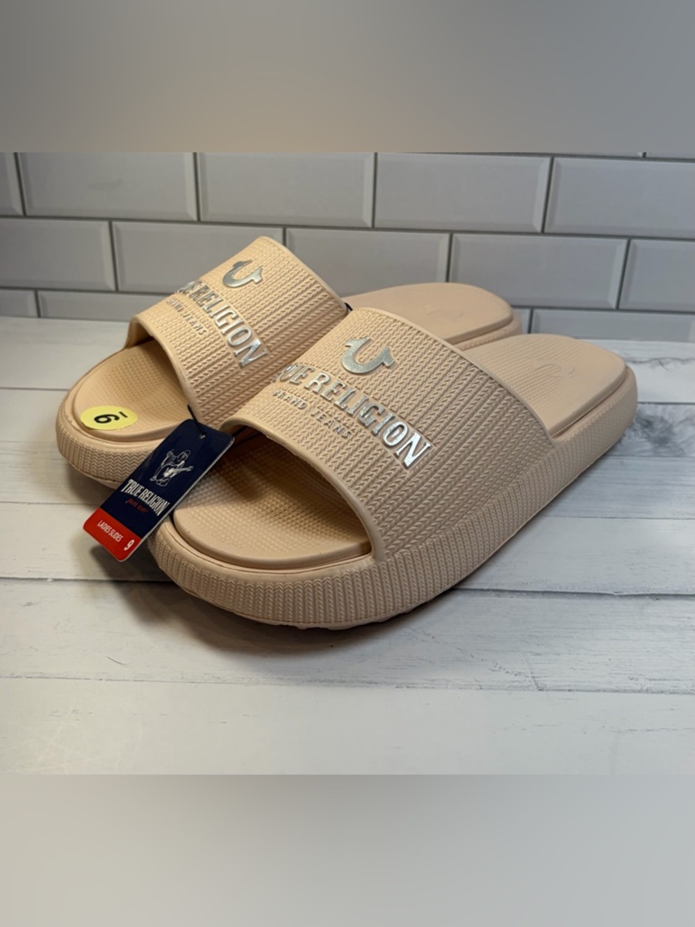True Religion  Size:9 Ladies Slides in Blush  Color:Nude - Picture 6 of 7